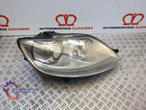 Used Headlight, right Volkswagen Golf Plus (5M1/1KP) Price € 150,00 Margin scheme offered by Alexander Autodemontage