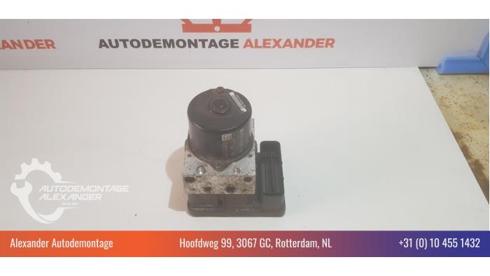 Begagnade ABS-pump Volkswagen Golf V (1K1) 2.0 TFSI GTI 16V Pris € 14,00 Marginaltabell erbjuds av Alexander Autodemontage