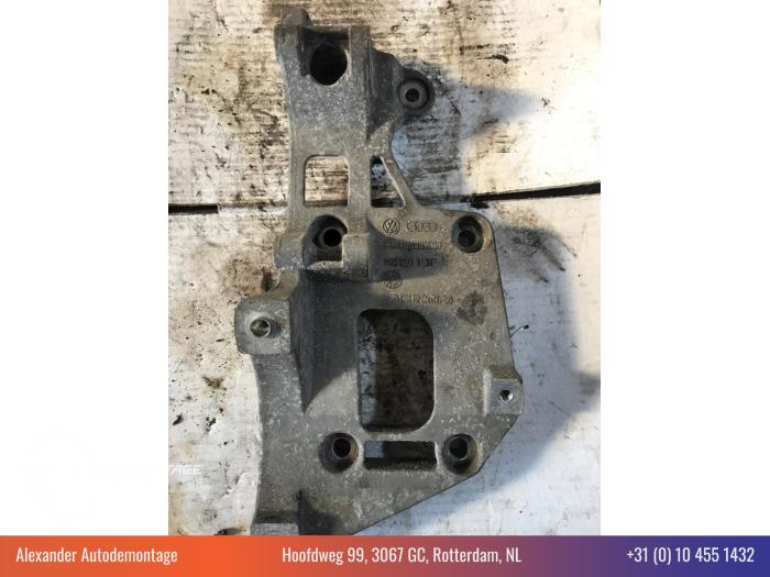 Used Alternator upper bracket Volkswagen Golf V (1K1) 1.6 Price € 50,00 Margin scheme offered by Alexander Autodemontage