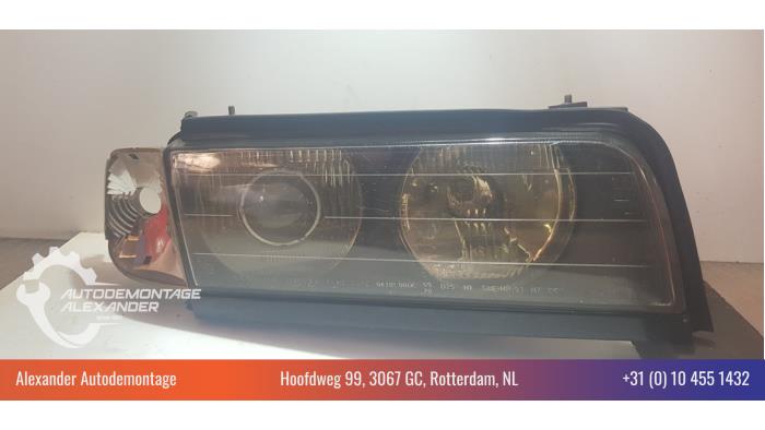 Używane Reflektor prawy BMW 7 serie (E38) 735i/iL V8 32V Cena € 225,00 Procedura marży oferowane przez Alexander Autodemontage