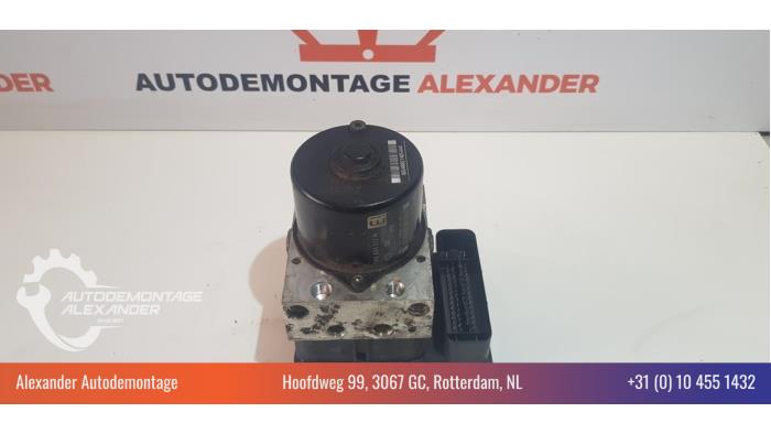 Begagnade ABS-pump Volkswagen Golf V (1K1) 2.0 SDI Pris € 50,00 Marginaltabell erbjuds av Alexander Autodemontage