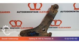 Used Front upper wishbone, right Hyundai i10 (F5) 1.0i 12V Price € 30,00 Margin scheme offered by Alexander Autodemontage