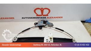 Używane Mechanizm szyby prawej przedniej wersja 4-drzwiowa Chevrolet Spark 1.0 16V Bifuel Cena € 40,00 Procedura marży oferowane przez Alexander Autodemontage