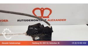 Usagé Serrure portière mécanique 4portes avant droite BMW 3 serie (E46/4) 318i Prix € 40,00 Règlement à la marge proposé par Alexander Autodemontage