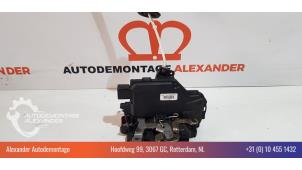 Gebrauchte Türschlossmechanik 4-türig links hinten Audi A2 (8Z0) 1.4 16V Preis € 45,00 Margenregelung angeboten von Alexander Autodemontage