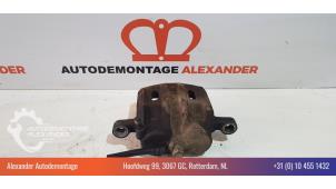 Używane Zacisk hamulcowy lewy przód Mitsubishi Outlander (GF/GG) 2.0 16V PHEV 4x4 Cena € 40,00 Procedura marży oferowane przez Alexander Autodemontage
