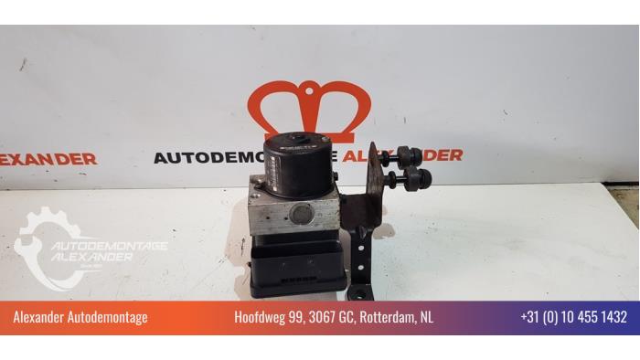 Usagé Bloc ABS Volkswagen Polo IV (9N1/2/3) 1.2 12V Prix € 28,99 Règlement à la marge proposé par Alexander Autodemontage