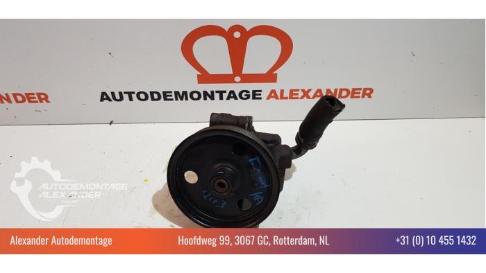 Usagé Pompe de direction Ford Ka I 1.3i Prix € 30,00 Règlement à la marge proposé par Alexander Autodemontage