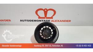 Używane Silnik wentylatora nagrzewnicy Renault Megane (BA/SA) 1.4e Cena € 35,00 Procedura marży oferowane przez Alexander Autodemontage