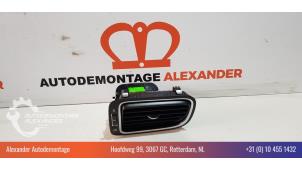 Używane Kratka wentylacyjna boczna Volkswagen Polo V (6R) 1.2 TDI 12V BlueMotion Cena € 15,00 Procedura marży oferowane przez Alexander Autodemontage