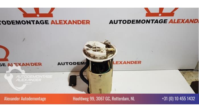 Usagé Pompe à carburant Renault Laguna II Grandtour (KG) 2.0 16V Prix € 50,00 Règlement à la marge proposé par Alexander Autodemontage