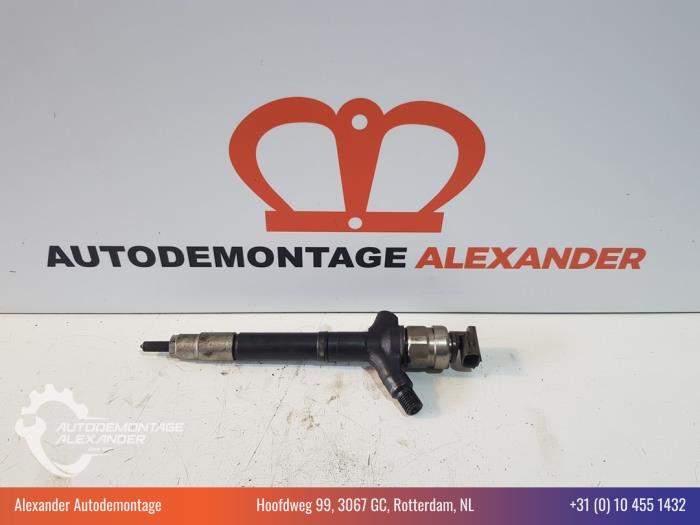 Usagé Injecteurs Toyota Avensis Wagon (T25/B1E) 2.0 16V D-4D-F Prix € 150,00 Règlement à la marge proposé par Alexander Autodemontage