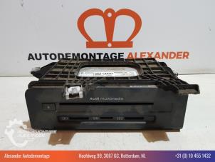 Usagé Unité de contrôle Multimedia Audi A4 Avant (B9) 2.0 35 TDI 16V Prix € 600,00 Règlement à la marge proposé par Alexander Autodemontage