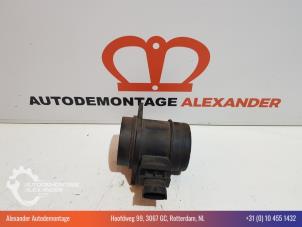 Usados Medidor de masa de aire Fiat Grande Punto (199) 1.2 Precio € 25,00 Norma de margen ofrecido por Alexander Autodemontage