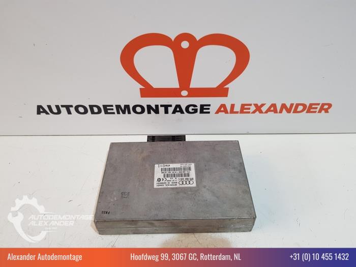 Begagnade Bluetooth-modul Audi A3 (8P1) 1.9 TDI Pris € 200,00 Marginaltabell erbjuds av Alexander Autodemontage