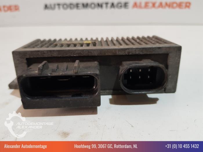 Glow plug relay Renault Kangoo 1.5 dCi 65 7700109860