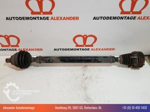 Usagé Cardan droit (transmission) Volkswagen Jetta III (1K2) 1.9 TDI Prix € 100,00 Règlement à la marge proposé par Alexander Autodemontage