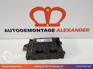Używane Modul Comfort Renault Clio IV (5R) 0.9 Energy TCE 90 12V Cena € 50,00 Procedura marży oferowane przez Alexander Autodemontage