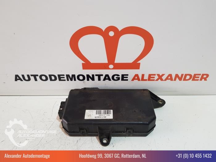 Używane Modul Comfort Fiat Stilo (192A/B) 2.4 20V Abarth 3-Drs. Cena € 20,00 Procedura marży oferowane przez Alexander Autodemontage