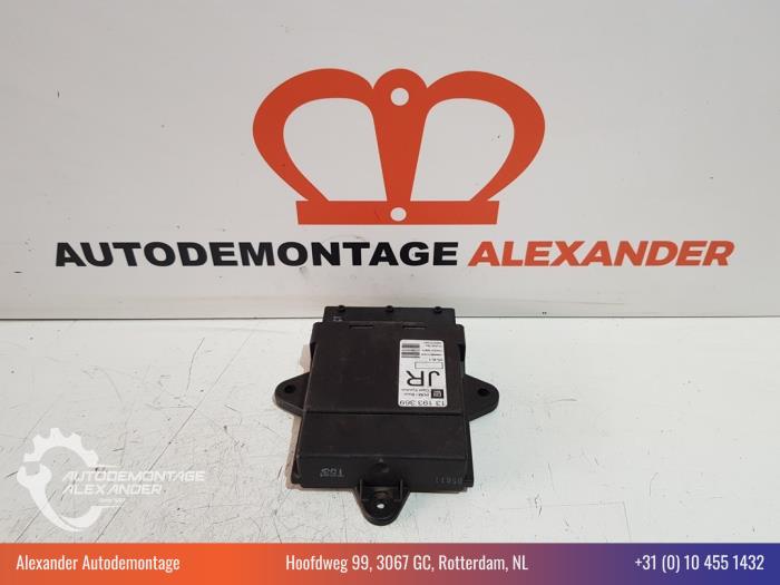 Używane Modul centralnego zamka Opel Vectra C GTS 2.2 DIG 16V Cena € 25,00 Procedura marży oferowane przez Alexander Autodemontage