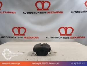 Used Front brake calliper, left Volkswagen Passat (3C2) 2.0 TDI 140 Price € 30,00 Margin scheme offered by Alexander Autodemontage