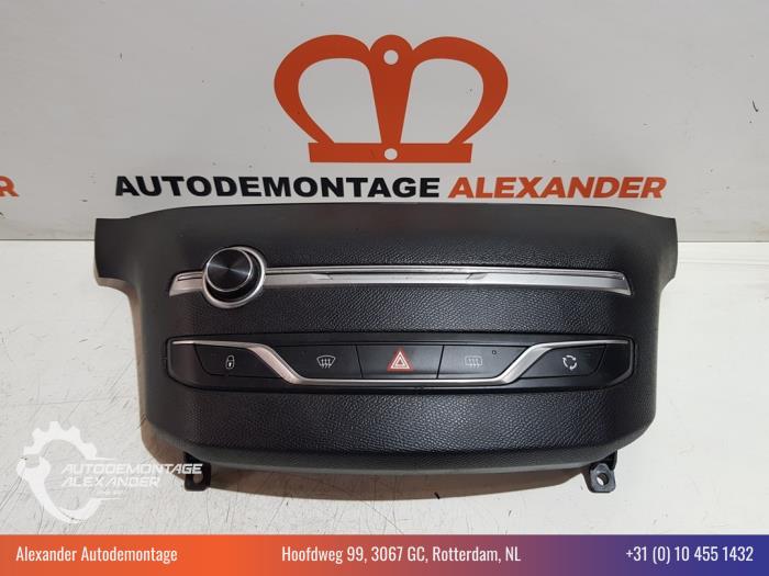 Używane Panel obslugi radia Peugeot 308 SW (L4/L9/LC/LJ/LR) 1.6 BlueHDi 115 Cena € 75,00 Procedura marży oferowane przez Alexander Autodemontage