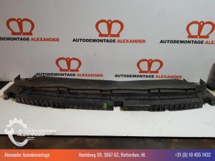 Używane Spoiler na przedni zderzak Toyota Aygo (B10) 1.0 12V VVT-i Cena € 20,00 Procedura marży oferowane przez Alexander Autodemontage