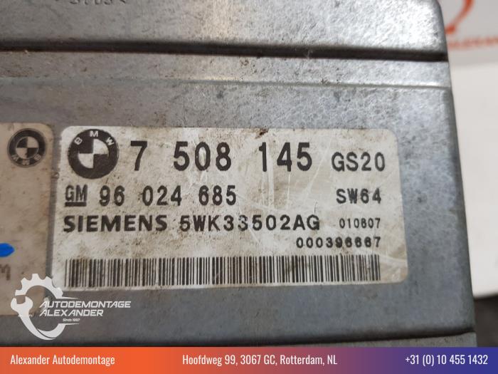 Ordinateur réservoir automatique d'un BMW 5 serie (E39) 530d 24V 2001