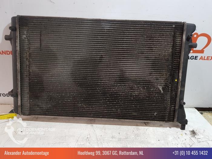 Usagé Radiateur Volkswagen Passat (3C2) 2.0 FSI 16V Prix € 40,00 Prix TTC proposé par Alexander Autodemontage