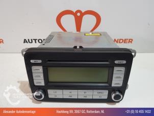 Usagé Radio/Lecteur CD Volkswagen Passat (3C2) 1.9 TDI Prix € 75,00 Règlement à la marge proposé par Alexander Autodemontage