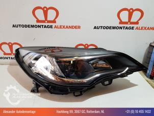 Używane Reflektor prawy Opel Astra K 1.6 CDTI 110 16V Cena € 450,00 Procedura marży oferowane przez Alexander Autodemontage