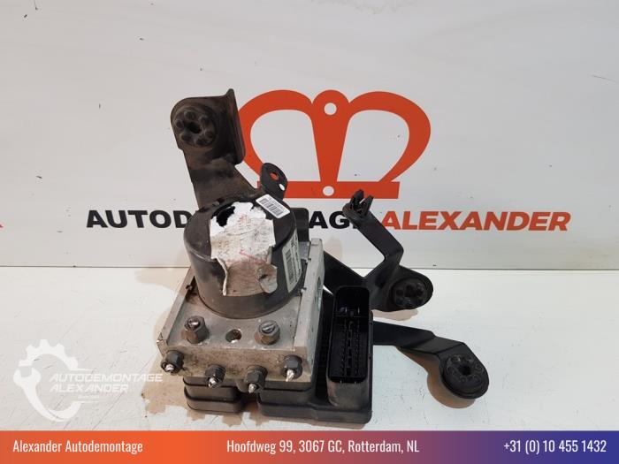 Usagé Bloc ABS Renault Megane III Berline (BZ) 1.5 dCi 110 Prix € 150,00 Règlement à la marge proposé par Alexander Autodemontage