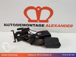 Used Rear seatbelt buckle, centre Renault Megane III Grandtour (KZ) 1.5 dCi 110 Price € 30,00 Margin scheme offered by Alexander Autodemontage