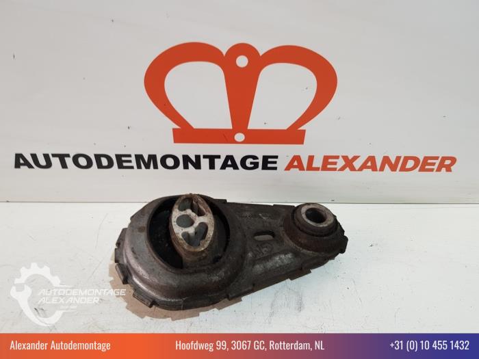 Used Engine mount Renault Megane III Grandtour (KZ) 1.5 dCi 110 Price € 35,00 Margin scheme offered by Alexander Autodemontage