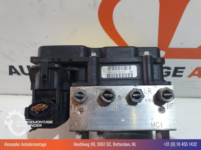 Begagnade ABS-pump Fiat Punto Evo (199) 1.3 JTD Multijet 90 16V Euro 4 Pris € 50,00 Marginaltabell erbjuds av Alexander Autodemontage