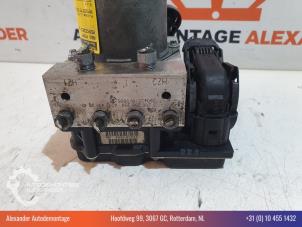 Usagé Pompe ABS Mercedes E (W212) E-220 CDI 16V BlueEfficiency Prix € 100,00 Règlement à la marge proposé par Alexander Autodemontage