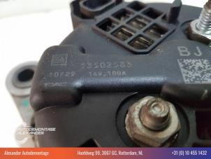 Dynamo van een Opel Insignia Sports Tourer 2.0 CDTI 16V 130 ecoFLEX 2010