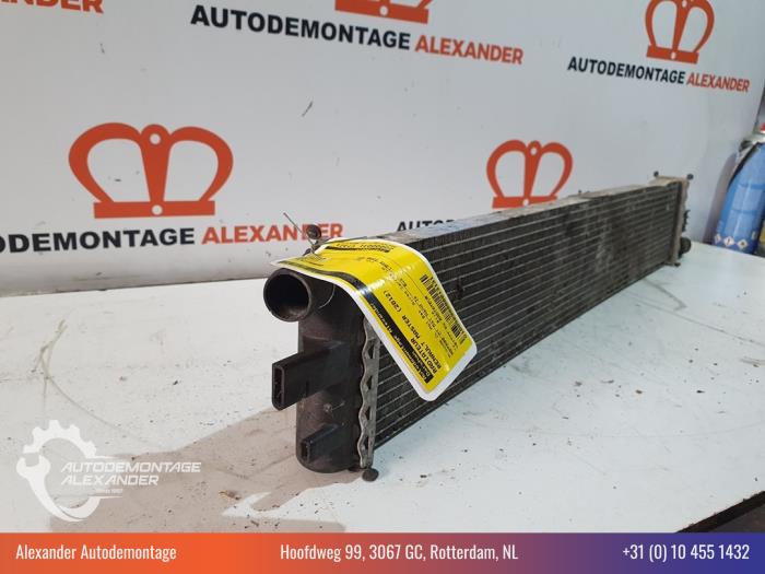 Usagé Radiateur Renault Master III (JV) 2.3 dCi 16V 145 Prix € 30,00 Prix TTC proposé par Alexander Autodemontage