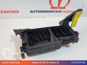 Begagnade Säkringsbox Mercedes ML II (164/4JG) 3.0 ML-320 CDI 4-Matic V6 24V Pris € 19,99 Marginaltabell erbjuds av Alexander Autodemontage