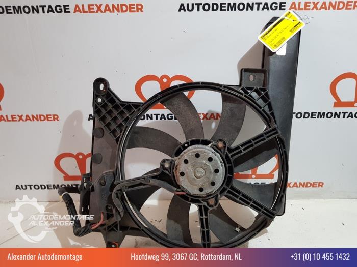 Używane Wentylator Opel Meriva (A) 1.7 CDTI 16V Cena € 40,00 Procedura marży oferowane przez Alexander Autodemontage