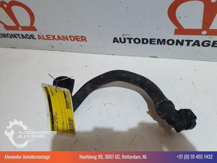 Usagé Conduit (divers) Peugeot 308 SW (L4/L9/LC/LJ/LR) 1.6 BlueHDi 115 Prix € 20,00 Règlement à la marge proposé par Alexander Autodemontage