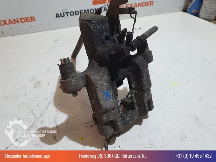 Gebrauchte Bremszange rechts hinten Peugeot 308 SW (L4/L9/LC/LJ/LR) 1.6 BlueHDi 115 Preis € 45,00 Margenregelung angeboten von Alexander Autodemontage