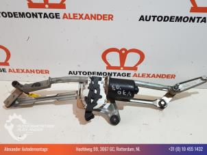 Used Wiper motor + mechanism Volvo V70 (SW) 2.4 D5 20V Price € 50,00 Margin scheme offered by Alexander Autodemontage
