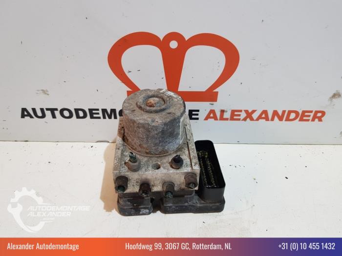 Używane Pompa ABS Citroen C3 Pluriel (HB) 1.4 Cena € 19,99 Procedura marży oferowane przez Alexander Autodemontage