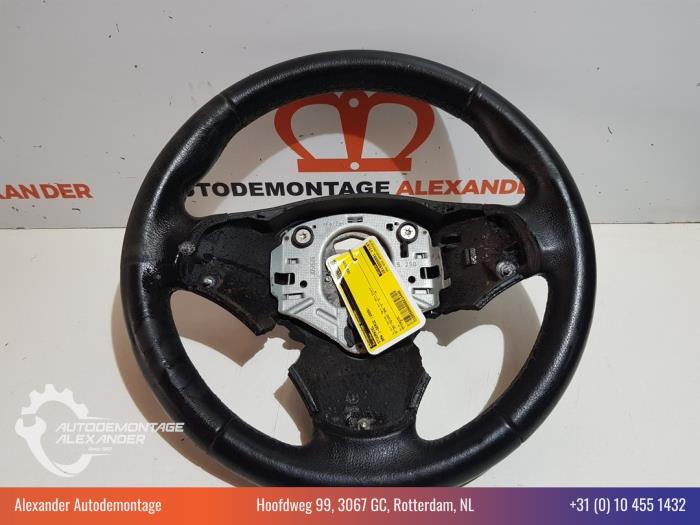 Begagnade Ratt BMW 1 serie (E81) 118d 16V Pris € 39,99 Inklusive moms erbjuds av Alexander Autodemontage
