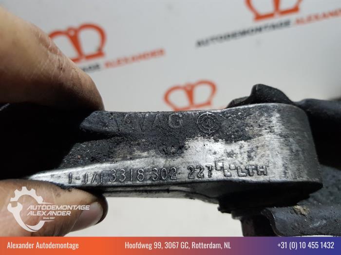 Engine mount from a Volkswagen Polo V (6R) 1.4 TDI DPF BlueMotion technology 2014