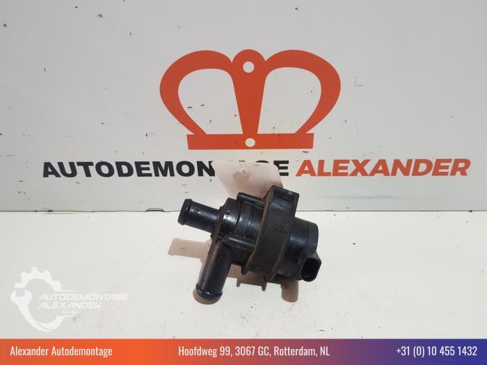 Begagnade Vattenpump Audi Q5 (8RB) 2.0 TFSI 16V Quattro Pris på förfrågan erbjuds av Alexander Autodemontage