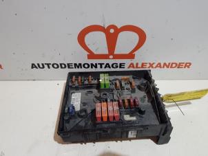 Usados Caja de fusibles Audi A3 Sportback (8PA) 1.6 Precio € 25,00 Norma de margen ofrecido por Alexander Autodemontage