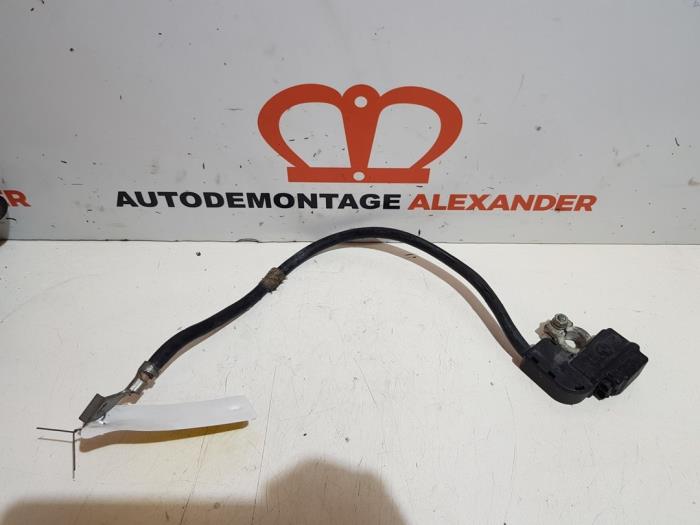 Używane Biegun akumulator BMW 5 serie (E60) 530d 24V Cena € 99,99 Procedura marży oferowane przez Alexander Autodemontage