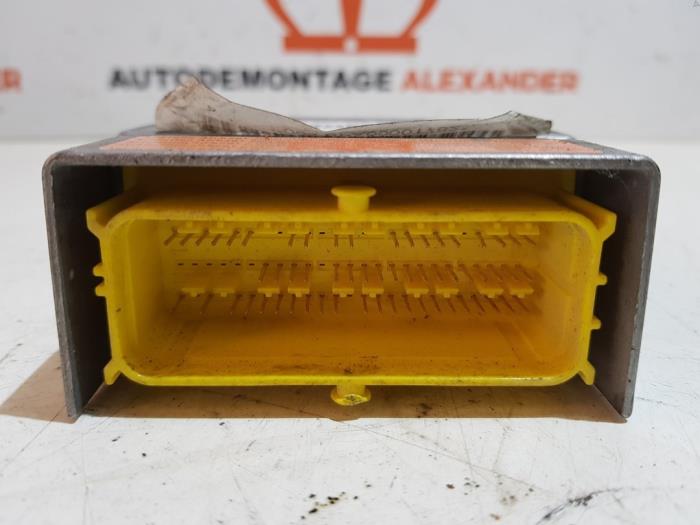 Airbag Module from a Volkswagen Eos (1F7/F8) 2.0 TDI DPF 2007